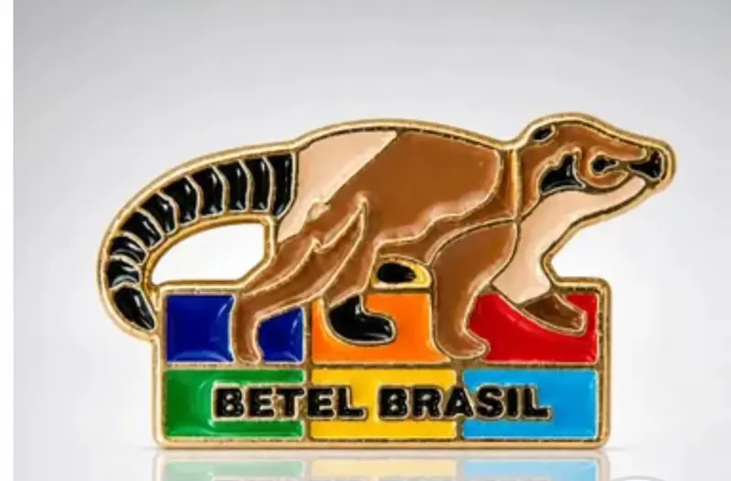 Pin Betel Quati colorido